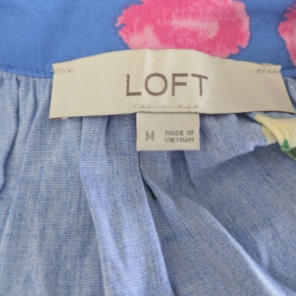 LOFT Women's Floral Blue Blouse Top Deep V-neck Balloon Sleeve Sz M - Picture 8 of 9